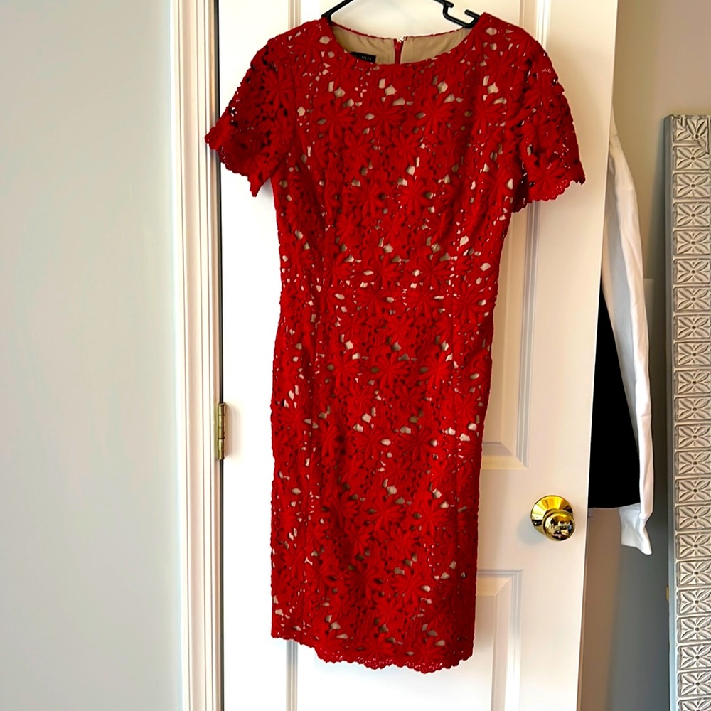 Beautiful dress!